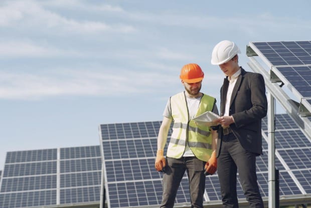 Renewable Energy EPC Company vs General Contractor